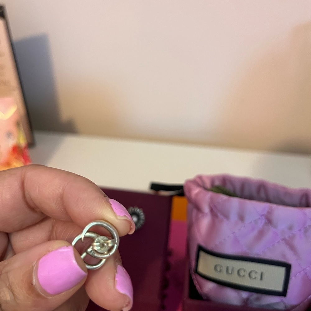ð¥SOLDð¥Gucci DOUBLE G FLOWER STUD EARRINGS - Picture 2 of 4